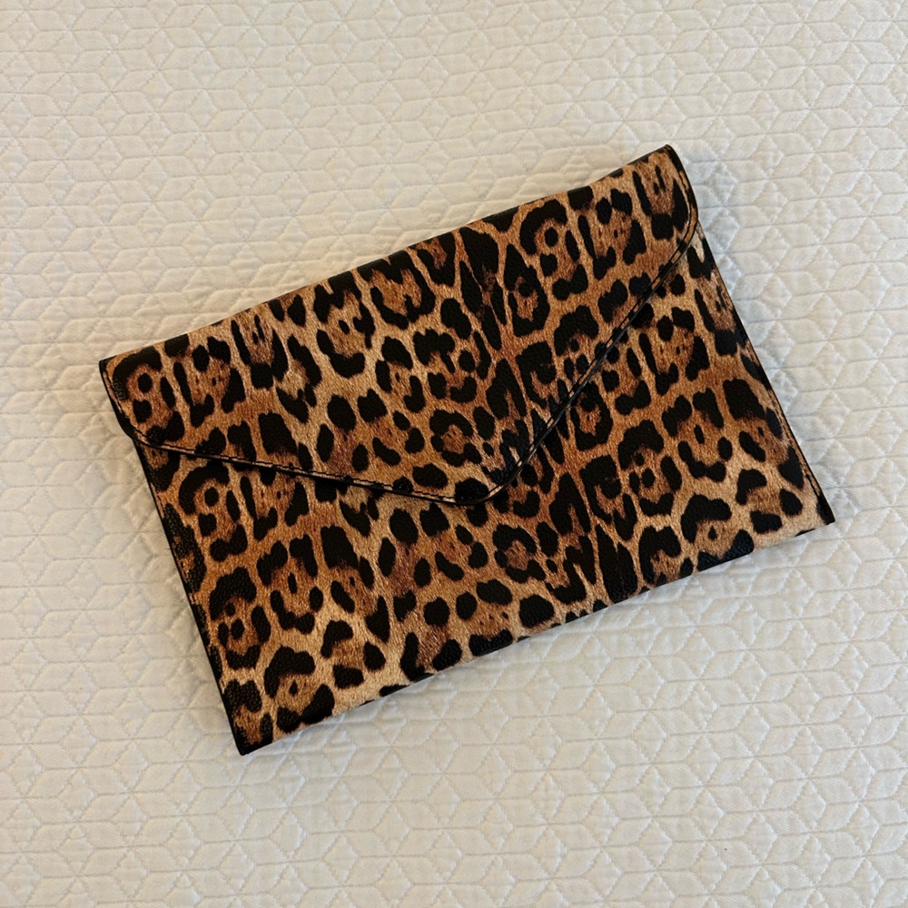 Leopard print clutch